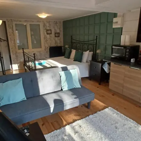 The Studio, Saint-Rabier